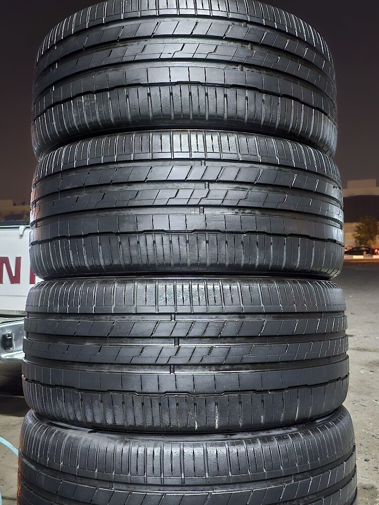 265-40-21,,, Hankook brand - 4