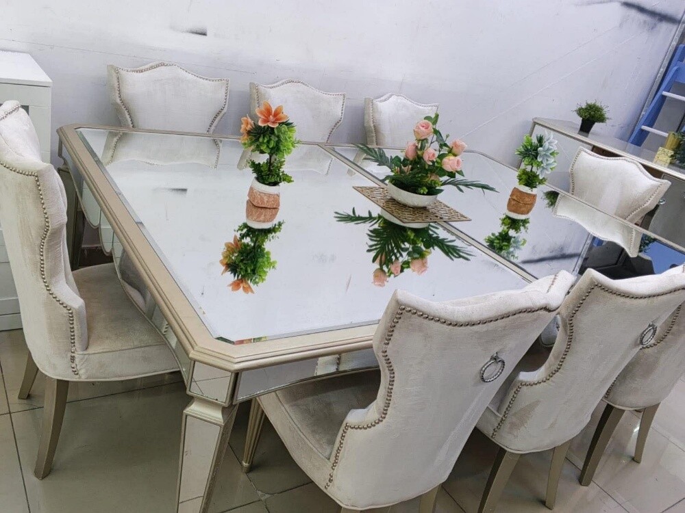 For Sale luxurious dining table - 1