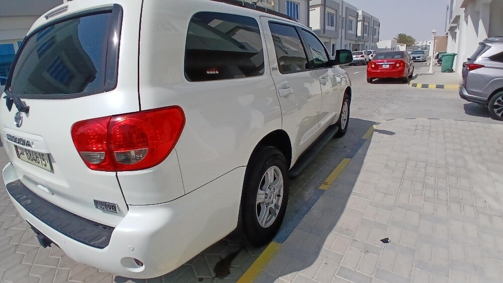 Toyota sequoia - 8