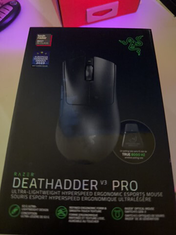 deathadder v3 pro gaming mouse - 1