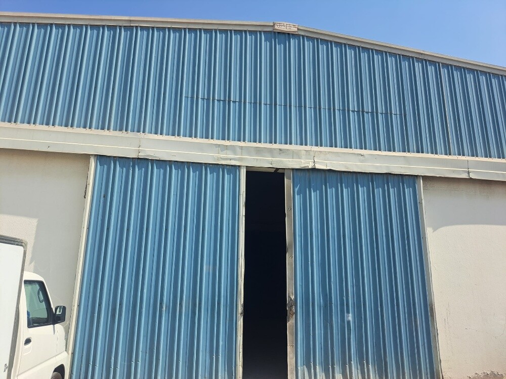 Store for rent in Industrial - 4