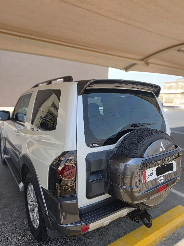 Mitsubishi Pajero 3.8L V6 SWB - 7