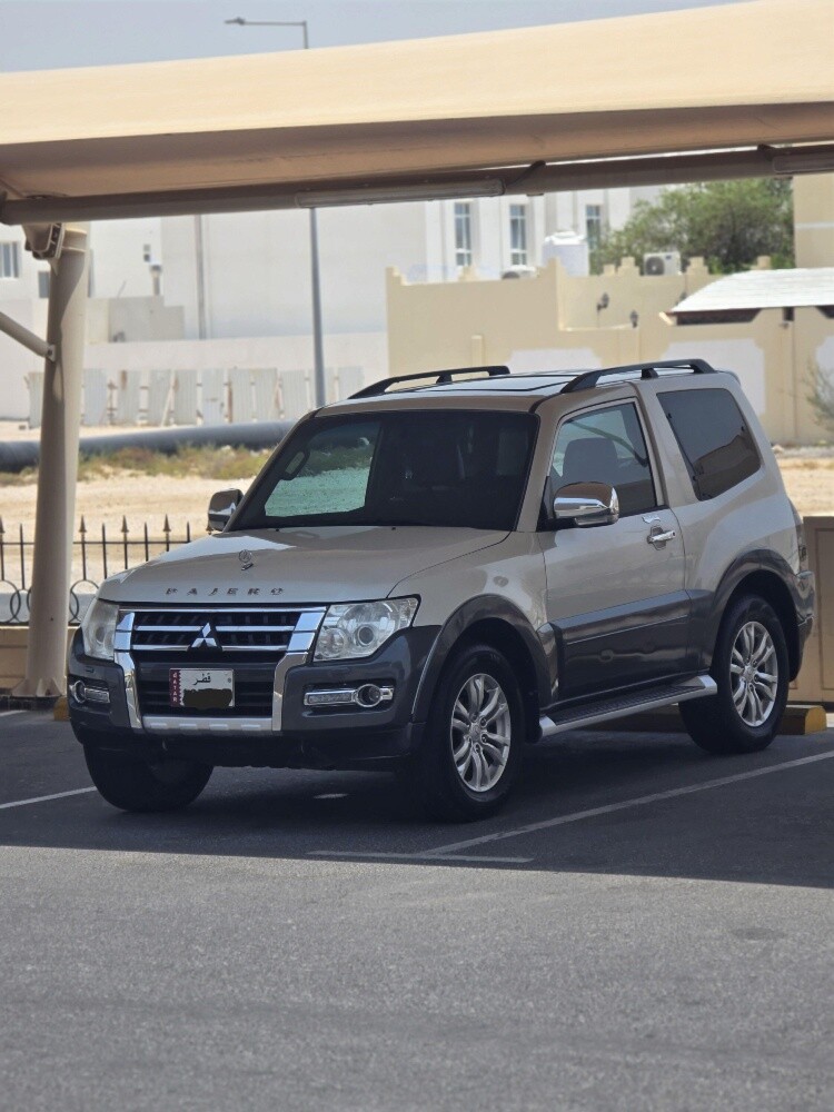 Mitsubishi Pajero 3.8L V6 SWB - 1