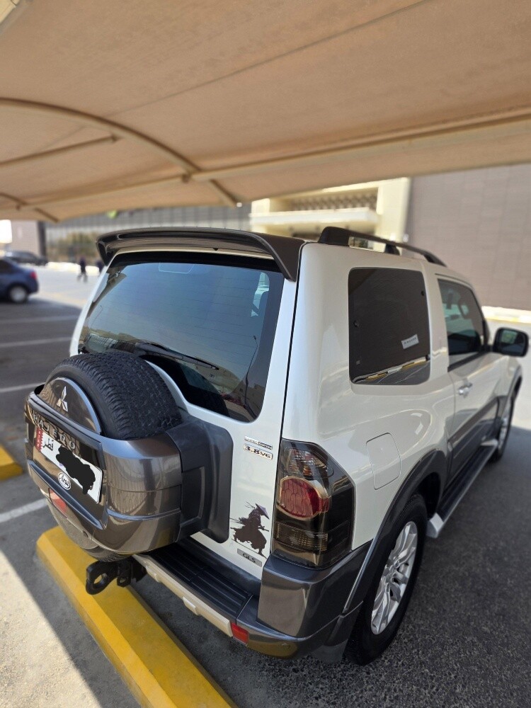 Mitsubishi Pajero 3.8L V6 SWB - 6