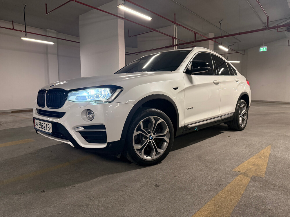 BMW X4 28i - 1