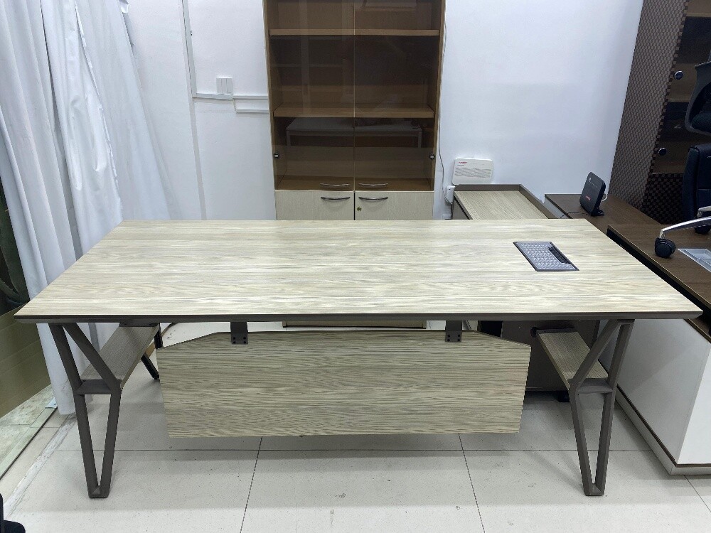 Used office furniture buy sell - 1