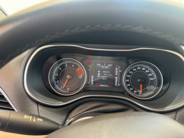 Jeep Cherokee Sport - 7