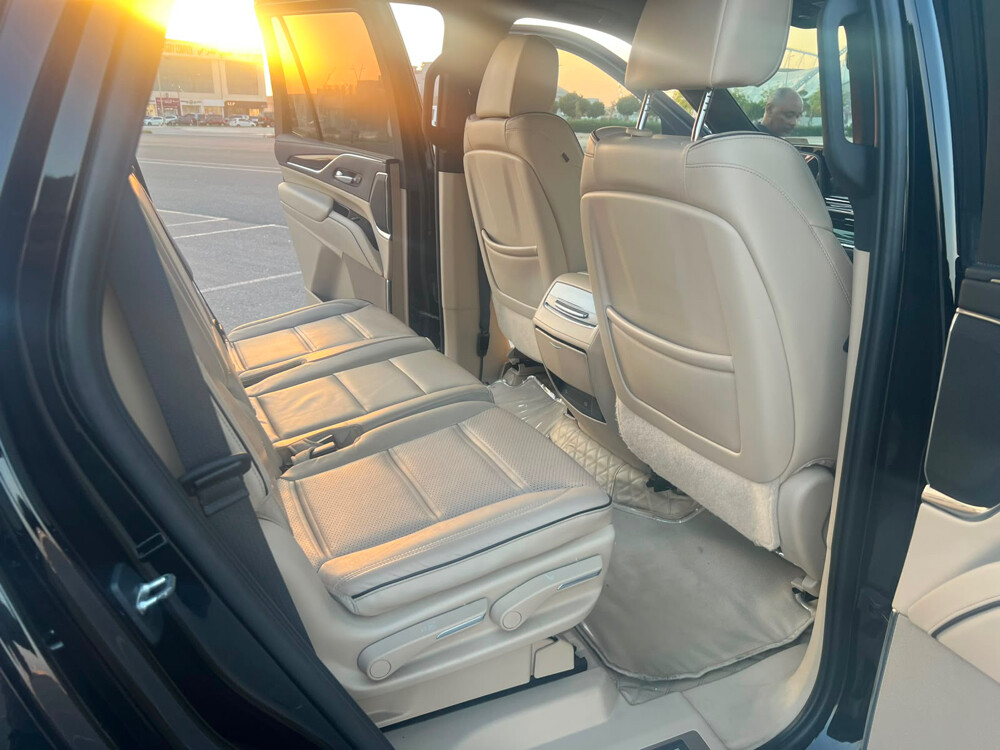 Cadillac Escalade 600   model 2023 - 14