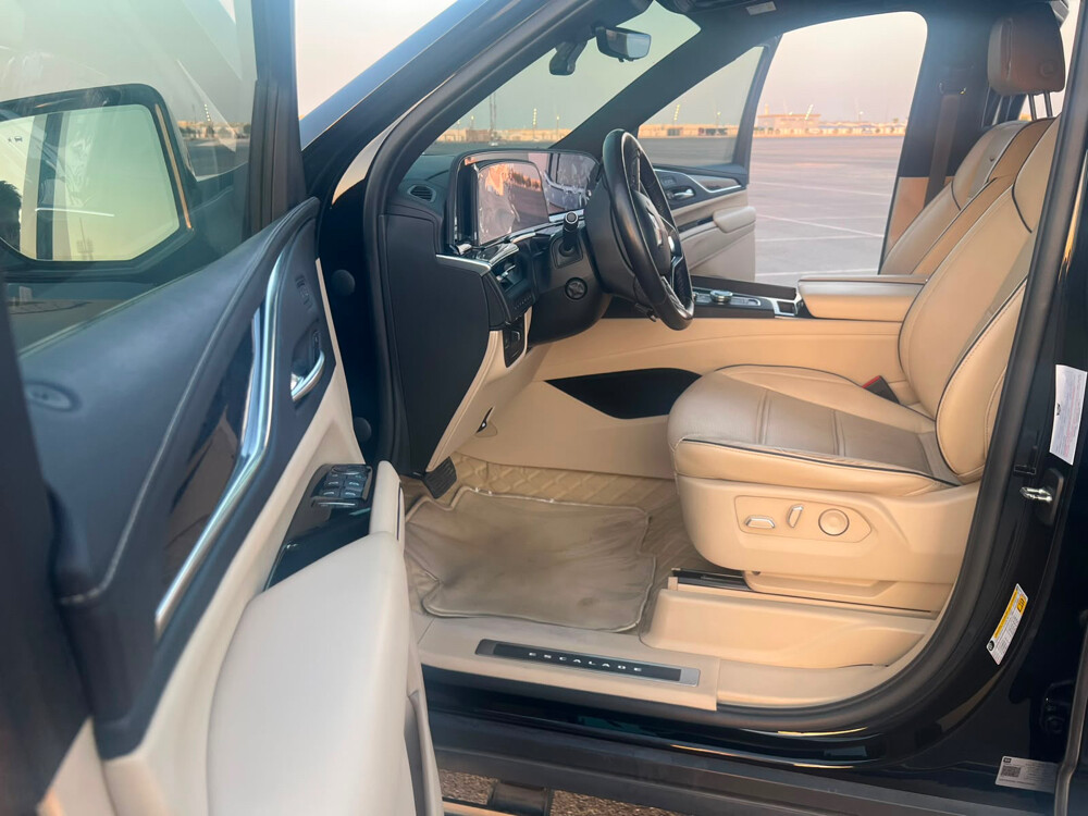 Cadillac Escalade 600   model 2023 - 12