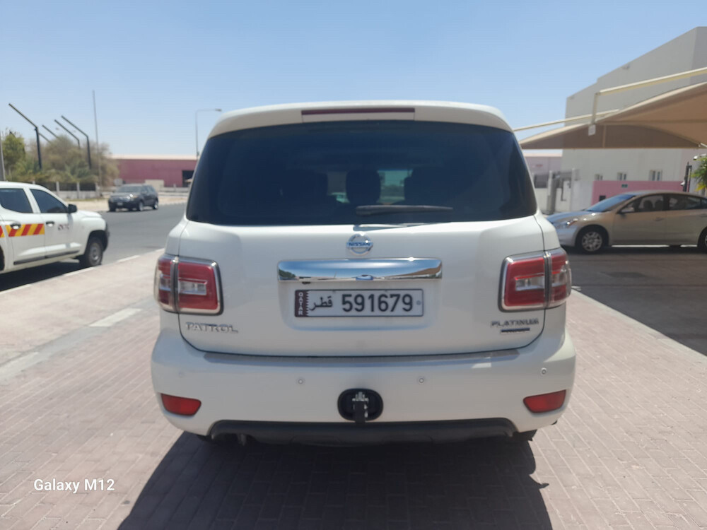 Nissan Patrol 2014 for urgent sale - 2