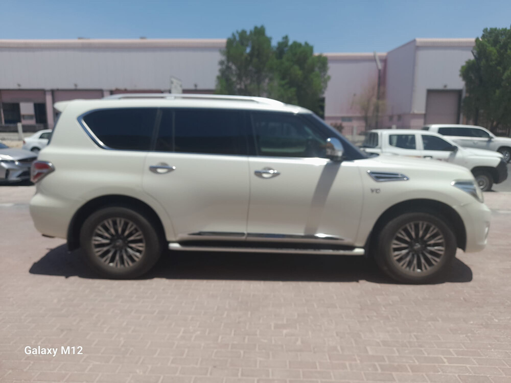 Nissan Patrol 2014 for urgent sale - 1