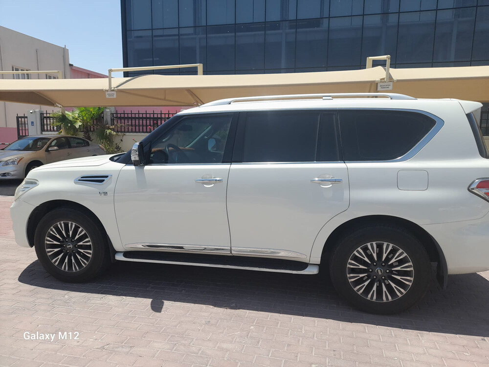 Nissan Patrol 2014 for urgent sale - 5
