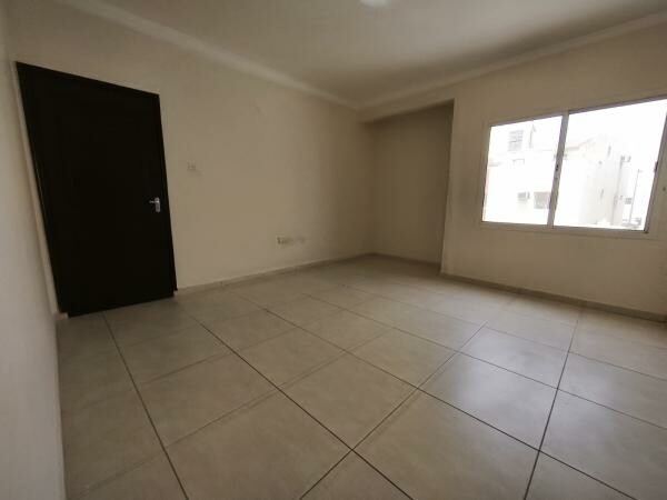 Spacious studio in family area - 1