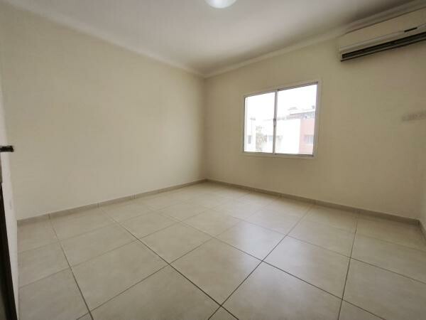 Spacious studio in family area - 4
