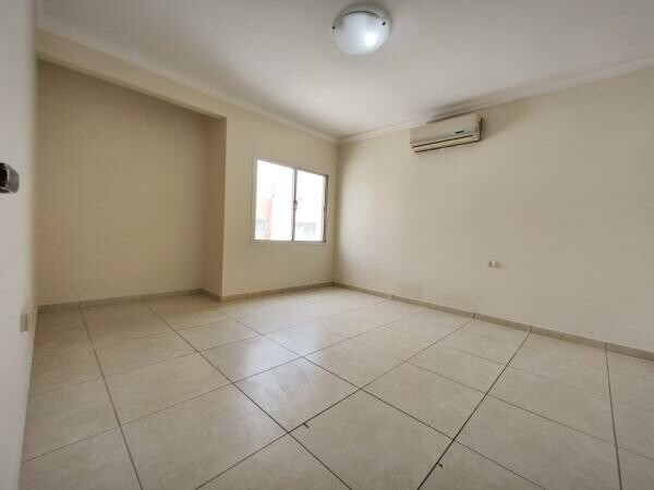 Spacious studio in family area - 3
