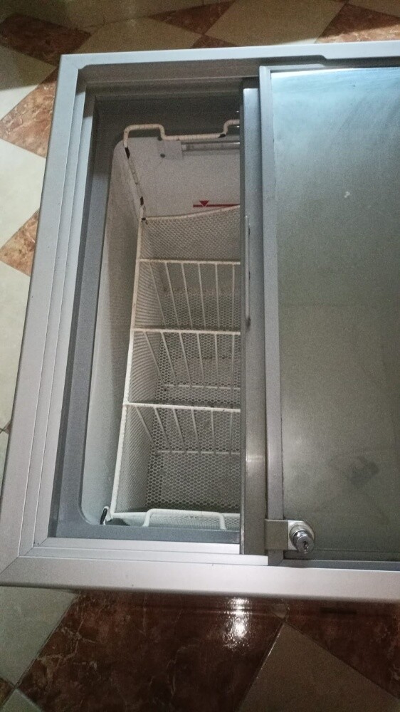 D freezer - 4