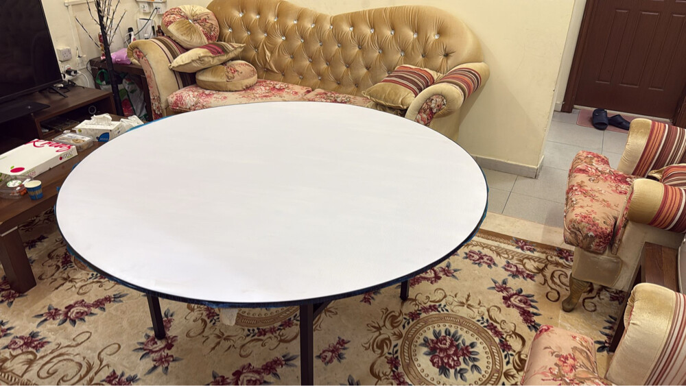 طاولة طعام مع كراسي - 1