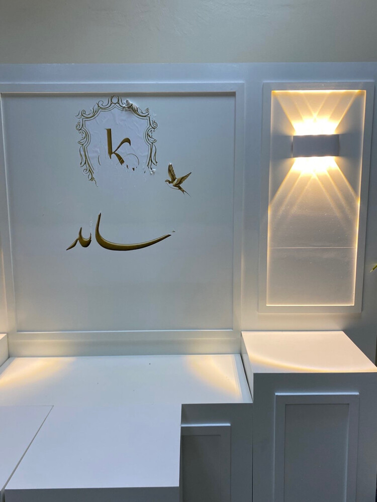 Decorative table for home events and family gatherings - 4