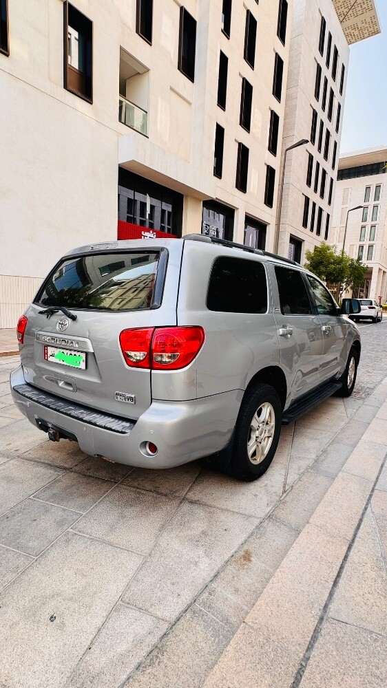 Toyota sequoia SR5 - 2