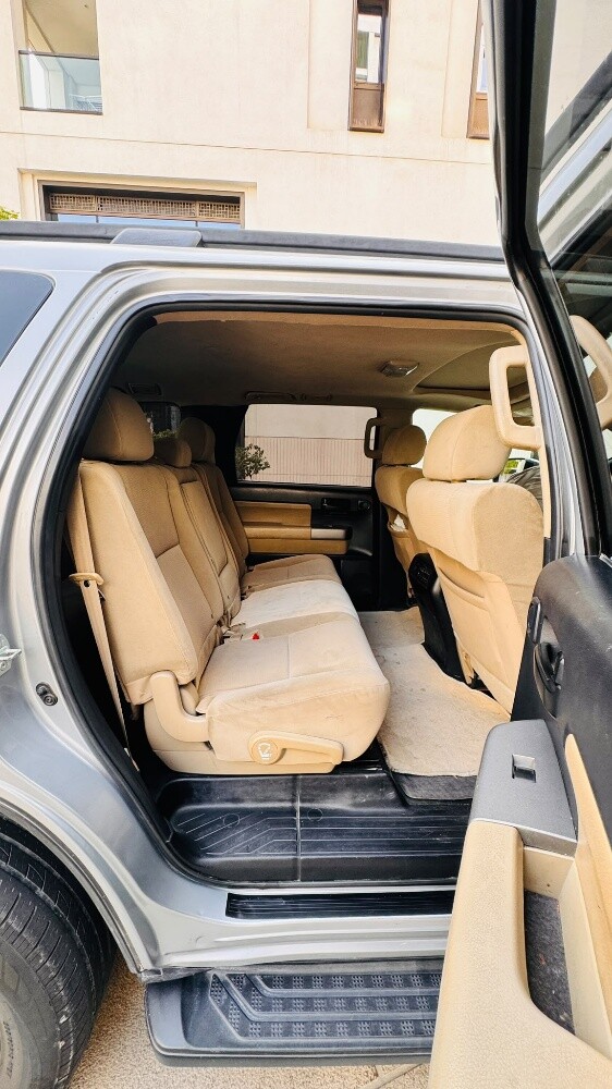Toyota sequoia SR5 - 9