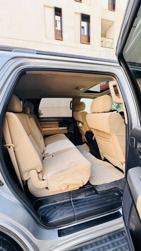 Toyota sequoia SR5 - 11
