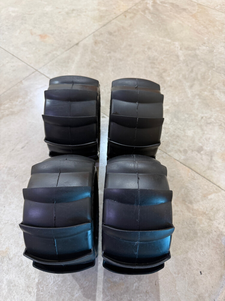 4 sand tyres proline 1/8 - 2