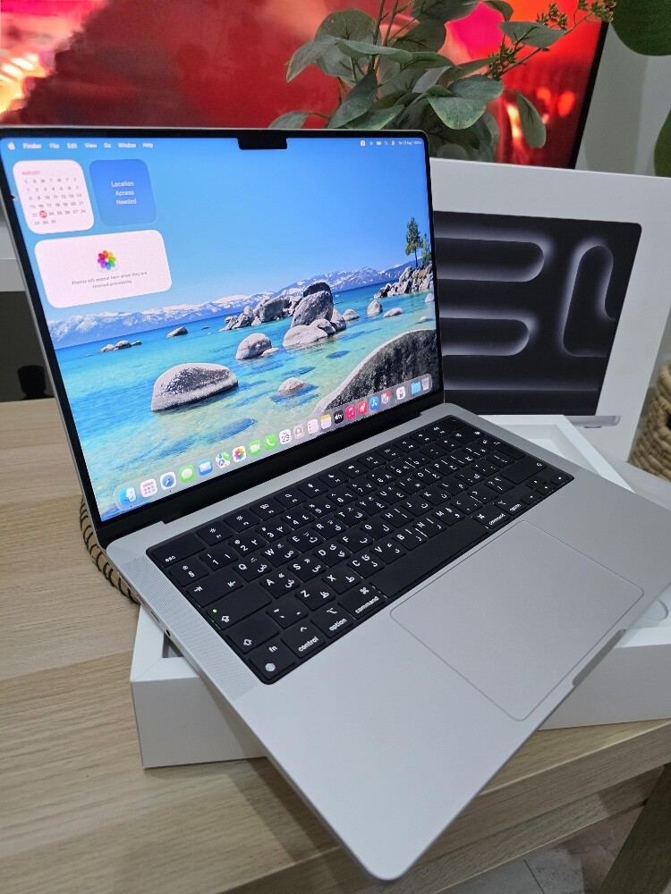 36/2TB 14" Macbook Pro M4 Max SLV - 1