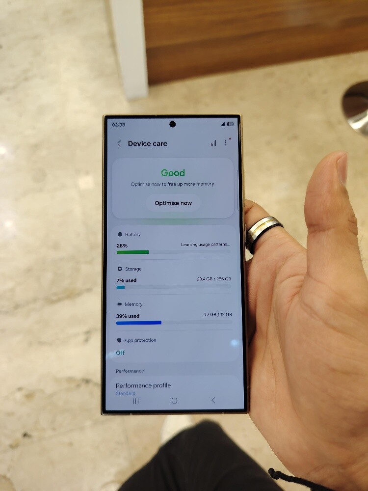 سامسونج إس 24 إلترا 256 ج رام 12 - 4