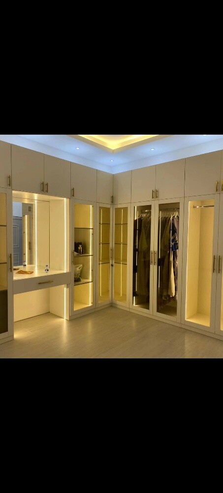 castomize cabinet - 24