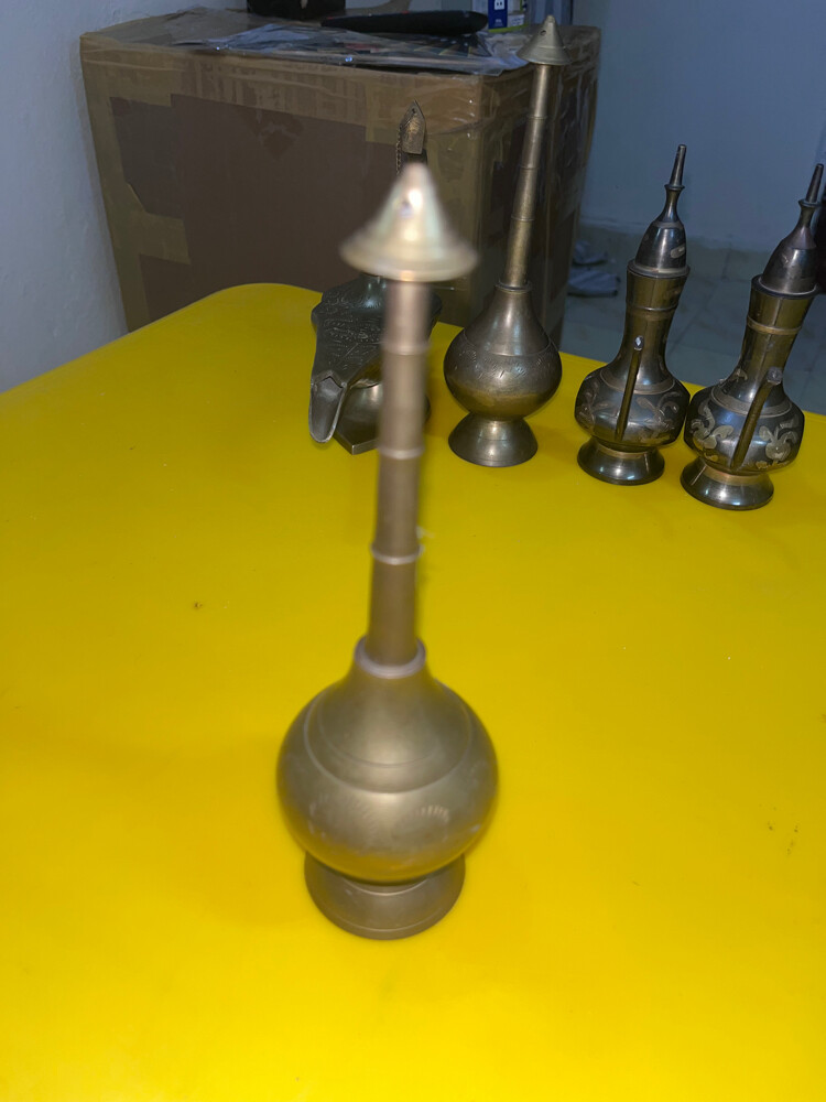 A collection of antique and heritag - 4