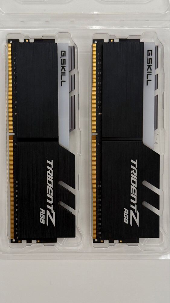  SDD DDR4 G.SKILL Trident Z 16GB  - 2