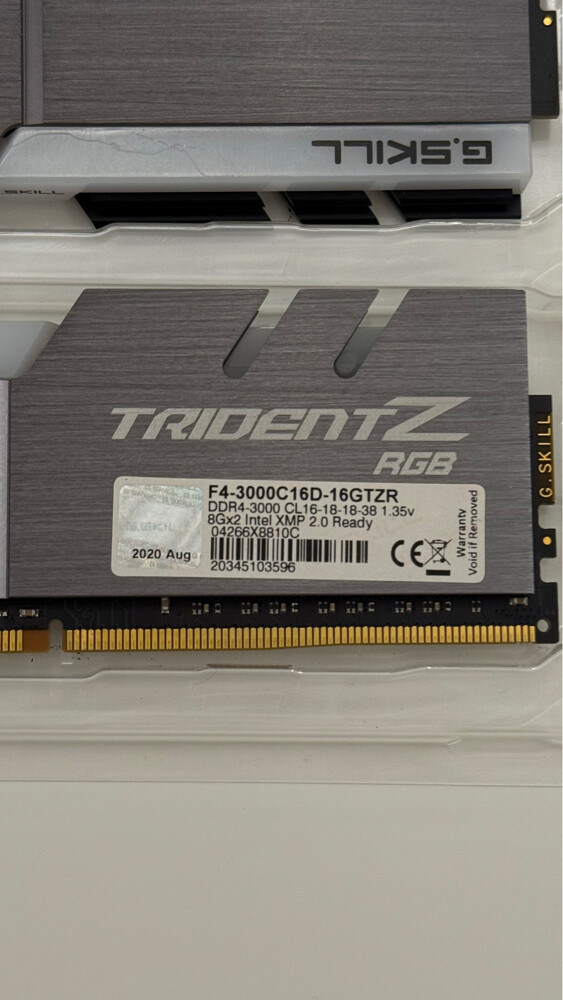  SDD DDR4 G.SKILL Trident Z 16GB  - 3