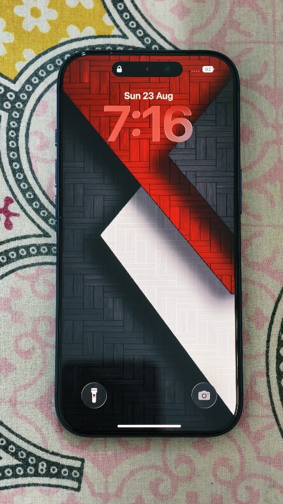 Iphone 17 Pro Box open piece - 5