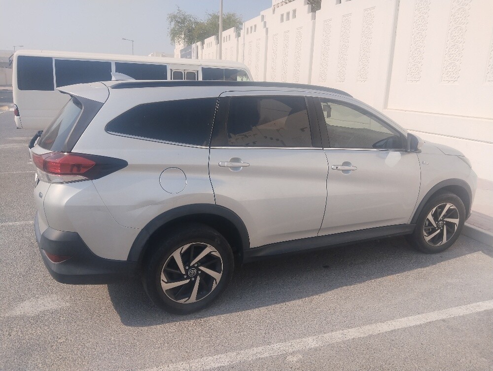 toyota rash 2023 - 2