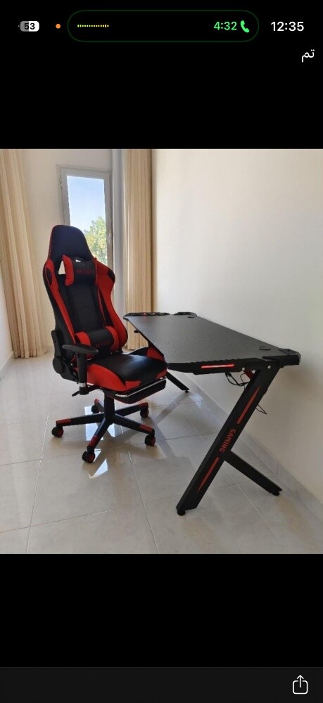 Gaming chair & Table - 1