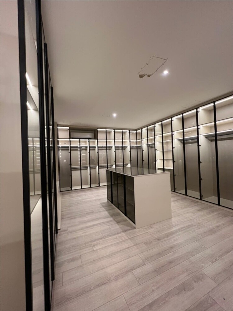 Wood cabinets&dressing,parkia artic - 2