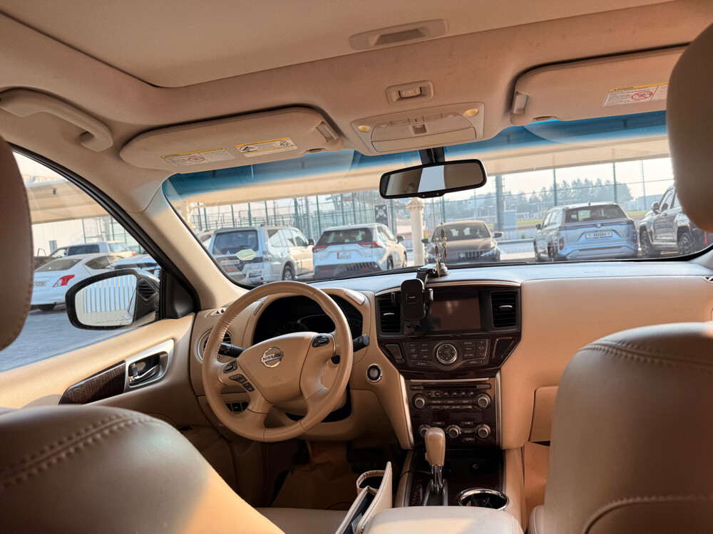 Nissan Pathfinder 2015 for sale  - 5