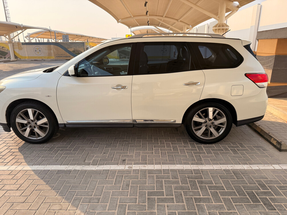 Nissan Pathfinder 2015 for sale  - 4