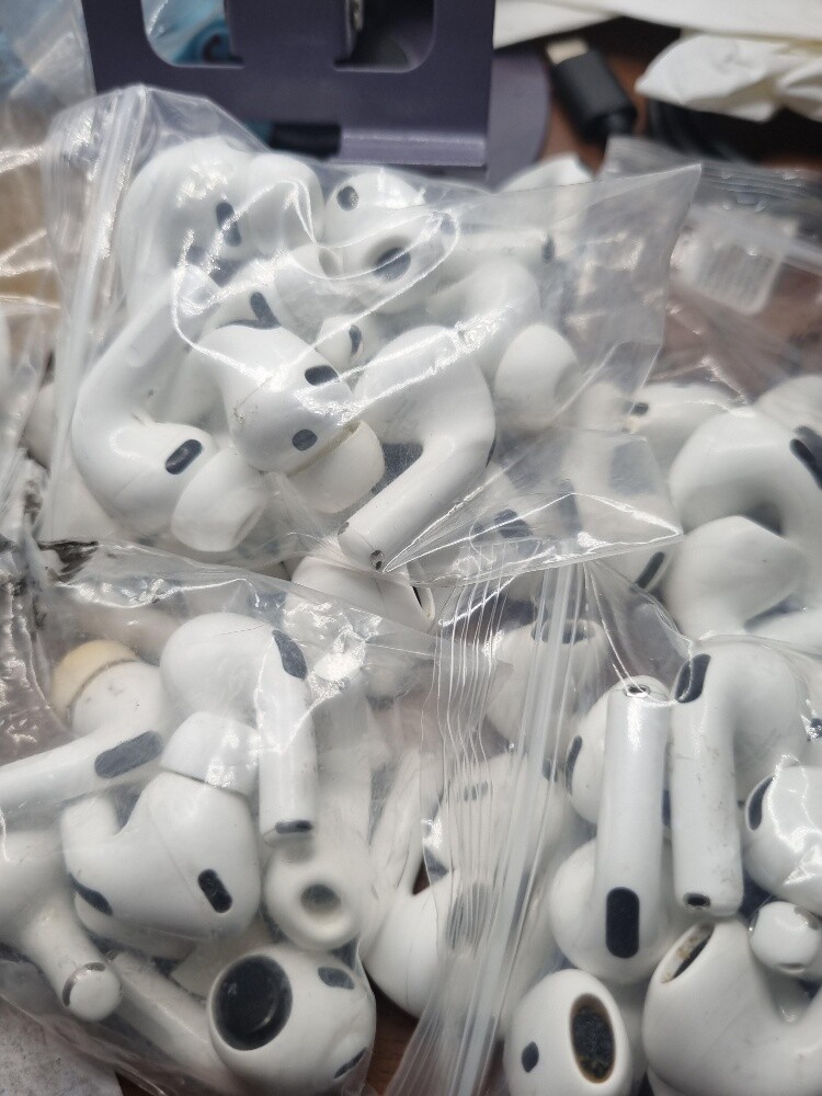 Original airpods all kind off av - 1