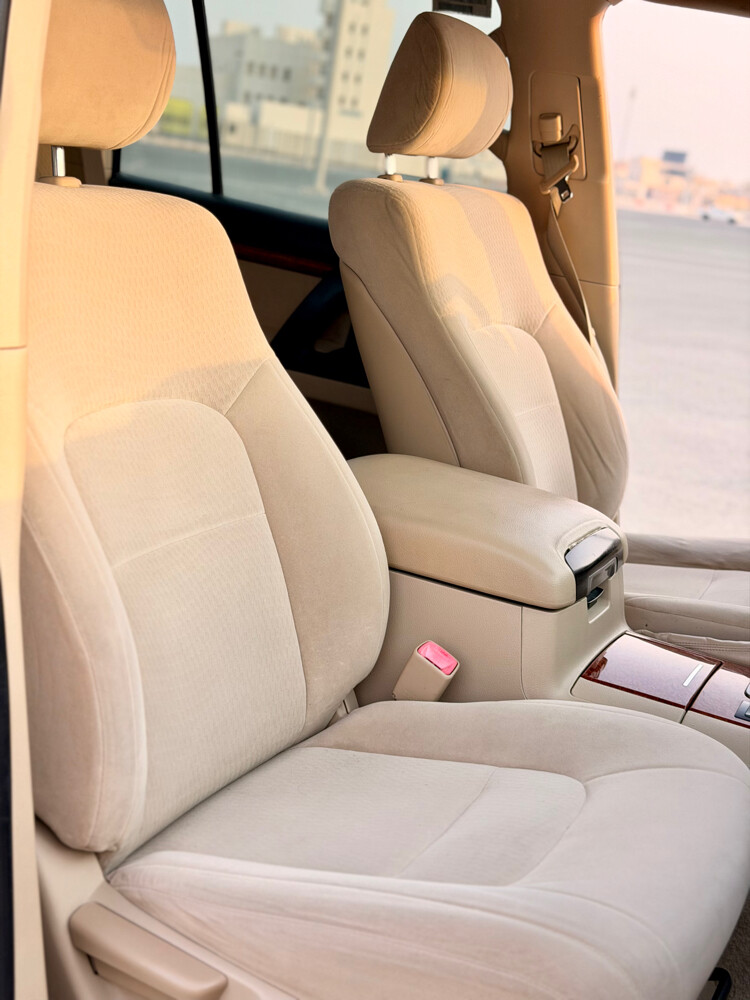 Toyota Land Cruiser GXR V8 - 15