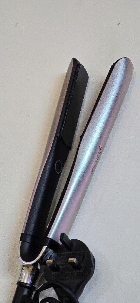 GHD hair straightener - 2