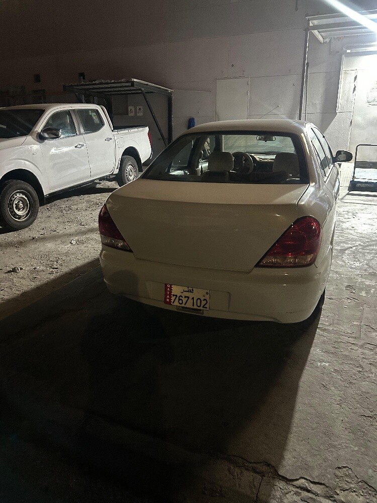 Nissan Sunny 2011 japan - 3