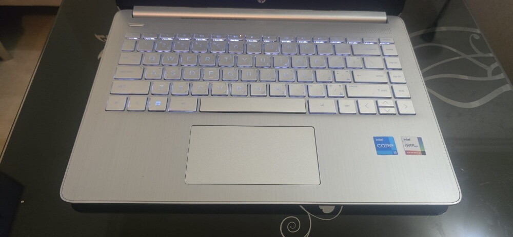 HP laptop - 4