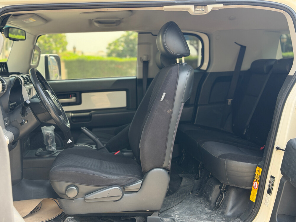 Toyota FJ Cruiser  - 11