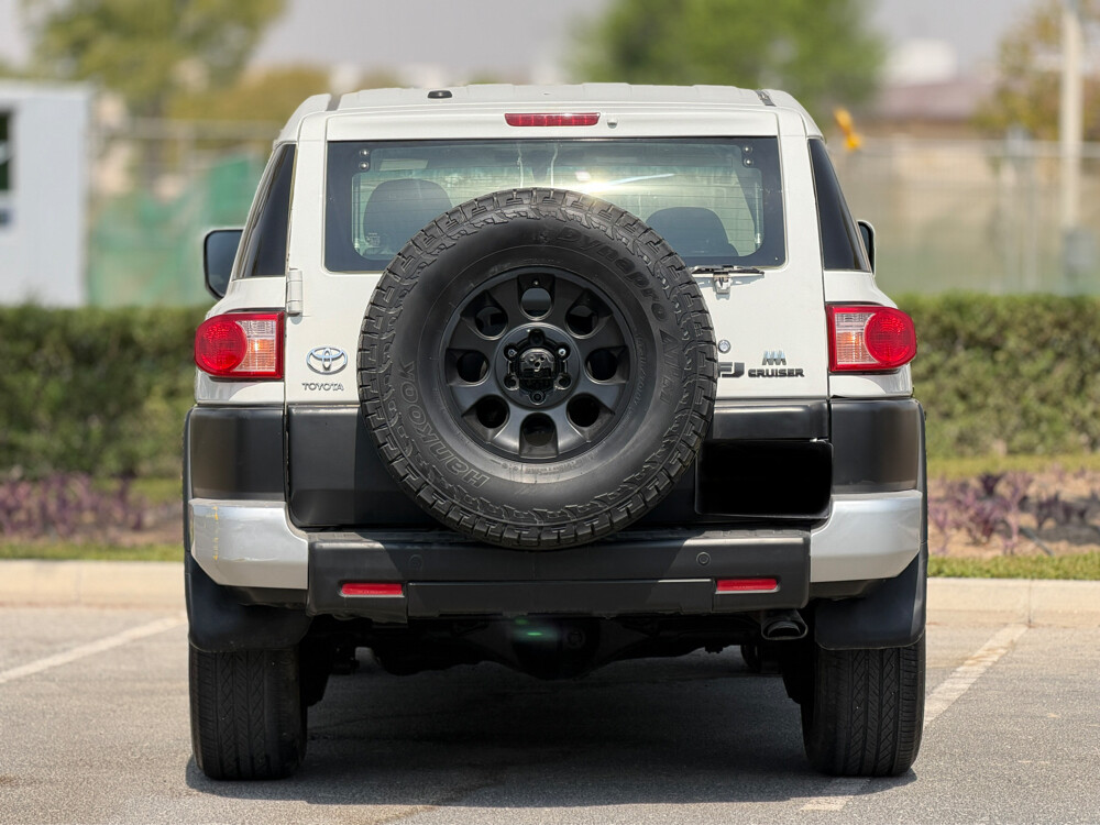 Toyota FJ Cruiser  - 5