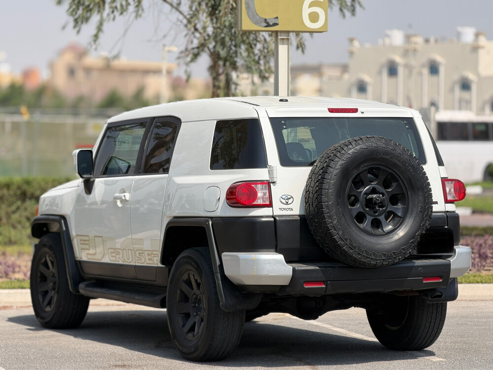 Toyota FJ Cruiser  - 3