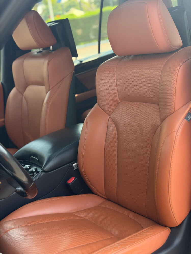 Lexus LX 570 s - 12