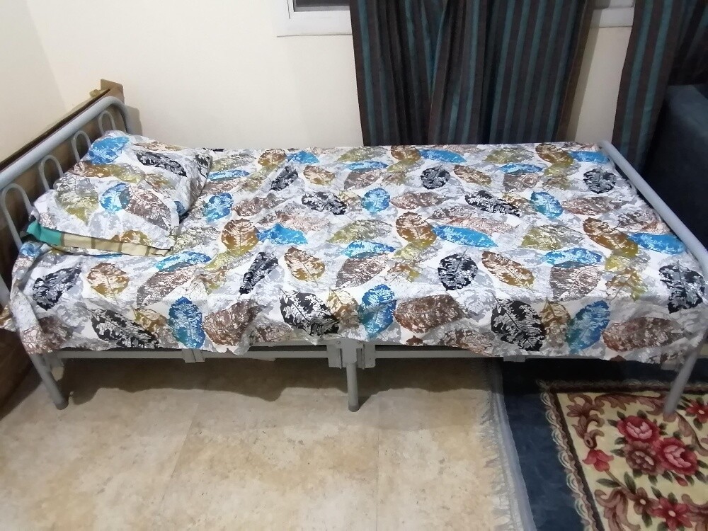 سريرين بحالة ممتازة - 1