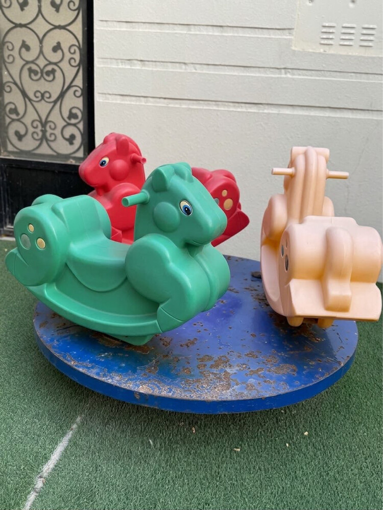 Kids Carousel / Merry Go Round - 1