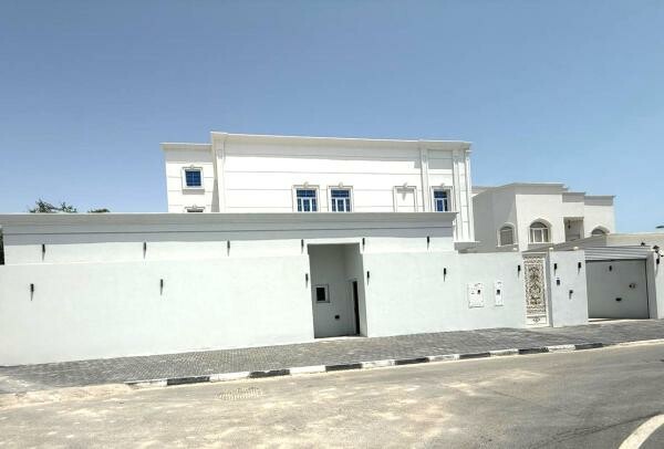 فيلا فاخرة جديدة في الدفنة - 1